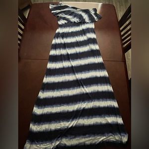 Off-the-shoulder resort wear Soma dress, size large